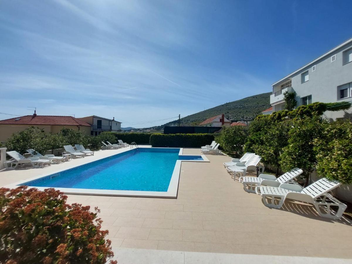 Apartments Zulim Trogir Exterior photo