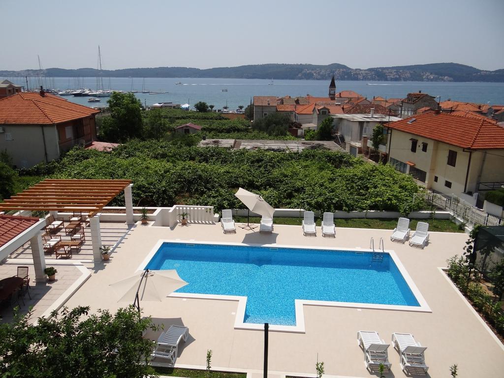 Apartments Zulim Trogir Exterior photo