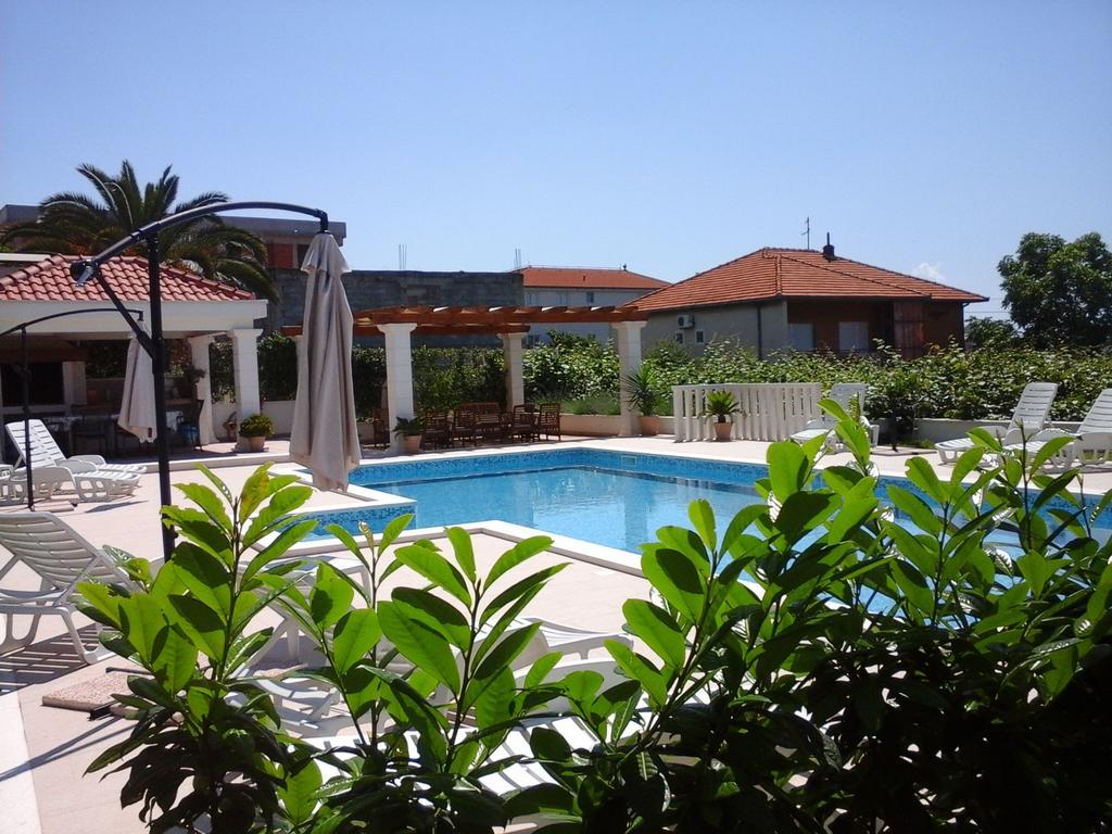 Apartments Zulim Trogir Exterior photo